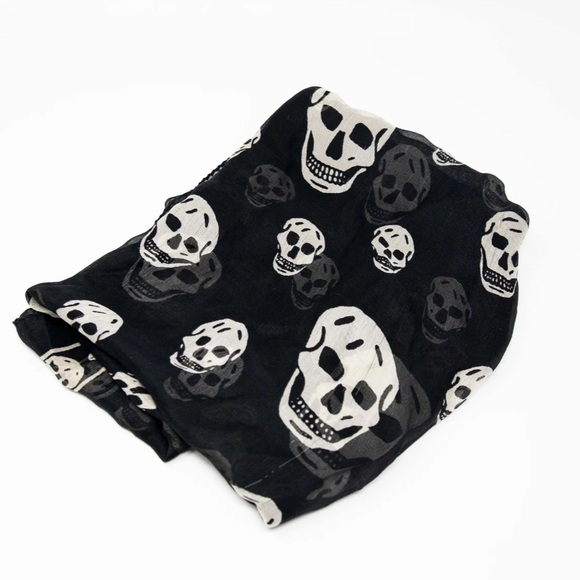 Alexander McQueen Black Silk Skull Scarf - Picture 2 of 7